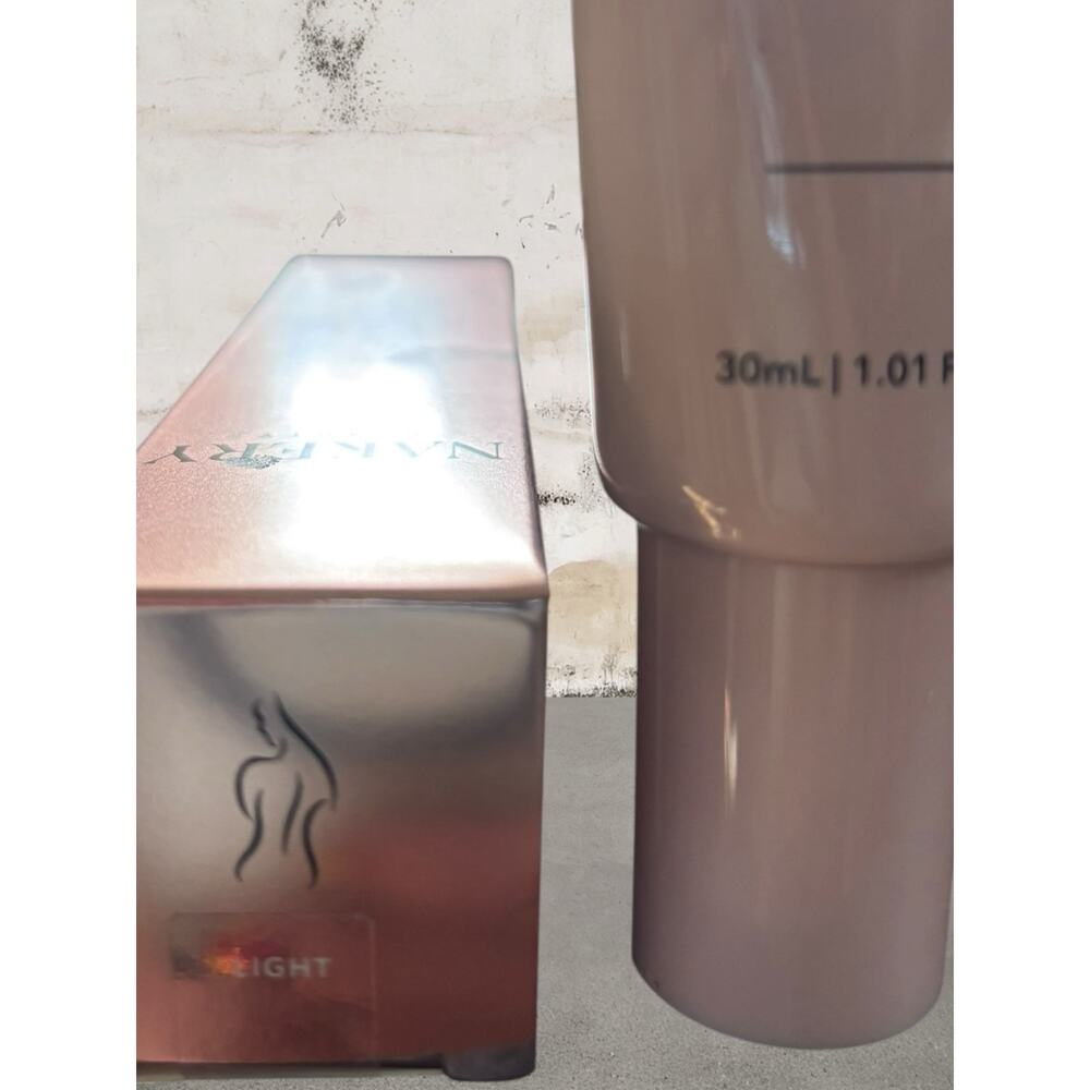 Nakery $34 Skip the Line Velvet Serum-Infused Foundation in Light NIB - Picture 2 of 5